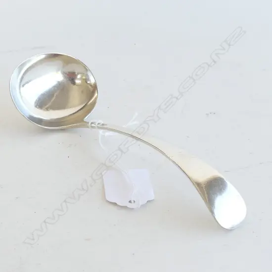 SILVER SAUCE LADLE SHEFFIELD 1923 65gm