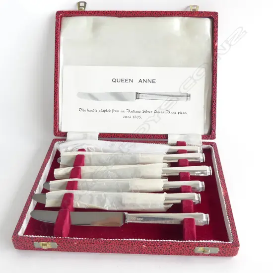 BOXED SET 6 STG SILVER BUTTER KNIVES, SHEFFIELD 1973. 148gm 