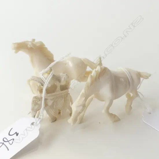 PR CHINESE CARVED IVORY SMALL HORSES & INDIAN ELEPHANT tallest H.55mm