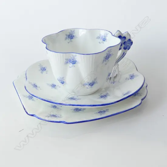 SHELLEY DAINTY BLUE & WHITE TRIO #12028 SEMI SOLID FLORAL HANDLE 