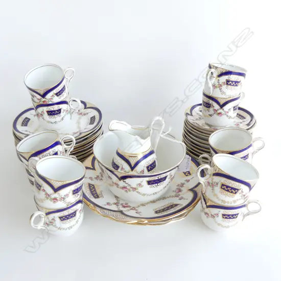 40 PCE EDWARDIAN TEA SET; 12 TRIOS, 2 PLATES, JUG & SLOP BOWL