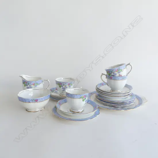 19 PCE ROYAL ALBERT 'HAREBELL' TEA SET; 4 CUPS, 6 SAUCERS, 6 PLATES, SANDWICH PLATE, JUG & SUGAR BOWL