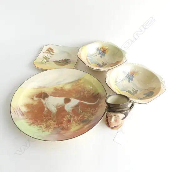 5 PCS ROYAL DOULTON SERIES WARE PLATES & BOWLS + SM TOBY JUG (H 85MM)