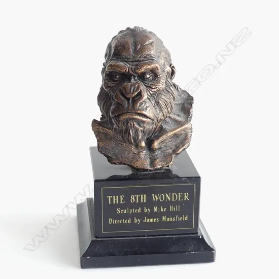 RESIN GORILLA BUST TROPHY H. 190mm