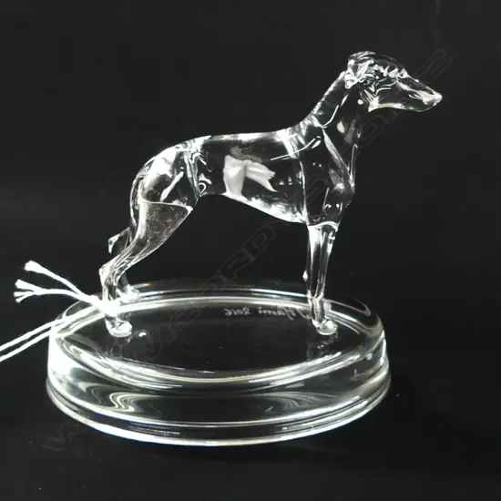 ITALIAN GREYHOUND GLASS STATUETTE - SIGNED & DATED 'NEIL HARRIS 2016'