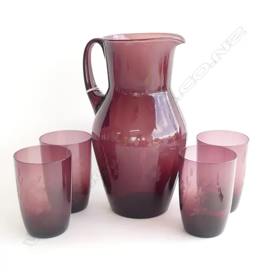 VINTAGE AMETHYST GLASS WATER JUG & 4 TUMBLERS ETCHED WITH FLOWERS JUG H. 250mm