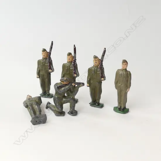 SIX HEAVY VINTAGE LEAD TOY SOLDIERS H. 80MM