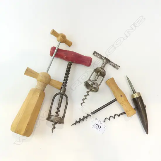 5 ASST OLD CORKSCREWS, HORN HANDLE ETC..