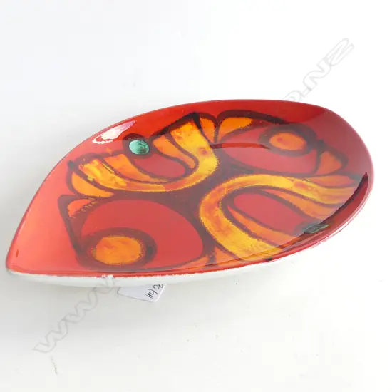 DELPHIS POOLE POSSIBLY MARY ALBION (SIGNATURE TO REVERSE) EYE SHAPED L. 305mm