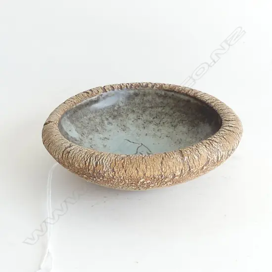(20732) LEN CASTLE BOWL ASH GLAZED/UMBER PIGMENTED D. 130mm