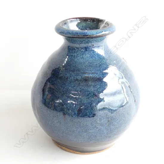 PETER STICHBURY CHUN OVER TENMOKU SQUAT OVID VASE H.130mm