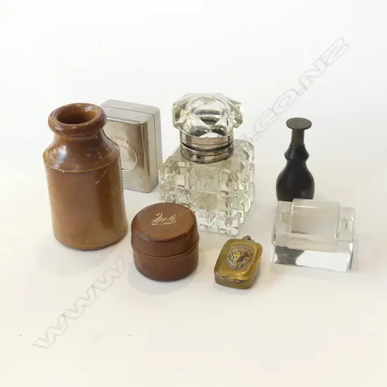 SMALL BOX OF INKWELLS, BOTTLES, STAMP WETTER, STAMP BOX