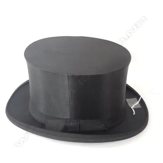 VINTAGE GERMAN TOP HAT 
