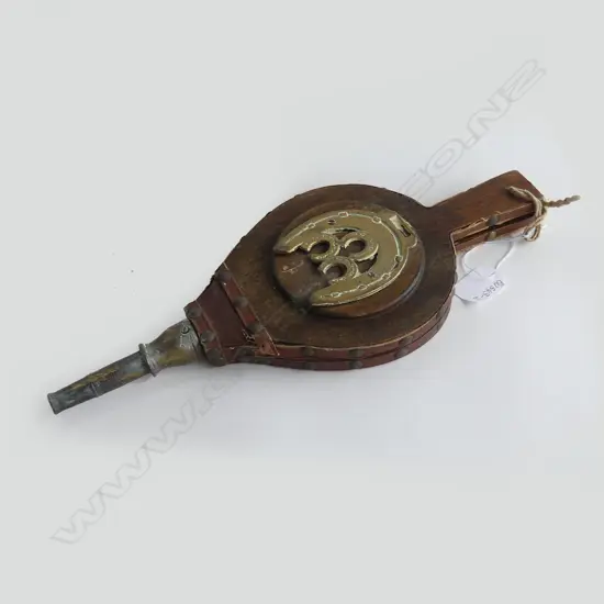 VINTAGE WOOD & LEATHER BELLOWS WITH BRASS HORSESHOE L 350MM