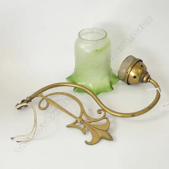 VICT BRASS LIGHT WITH GLASS SHADE L 320 MM