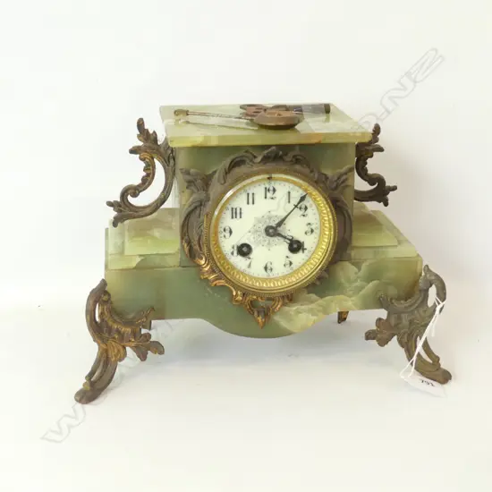 ANTIQUE GREEN MARBLE CLOCK WITH KEY A/F  L.290MM
