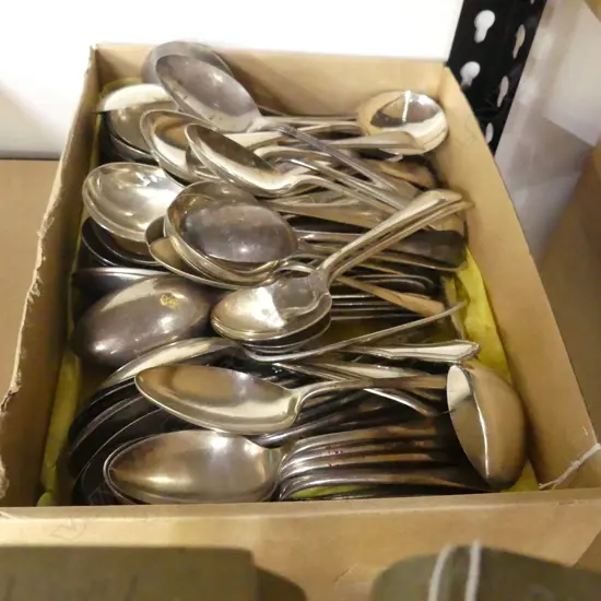 BOX 90 ASST SILVER PLATED DESSERT & SOUP SPOONS