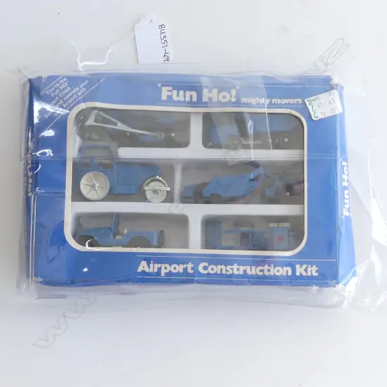 FUN-HO MIGHTY MOVERS AIRPORT CONSTRUCTION KIT IN BRAND NEW CONDITION IN ORIGINAL BOX 