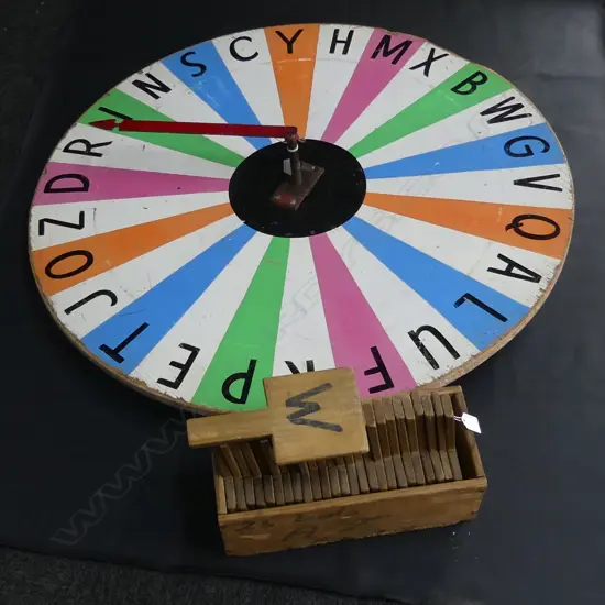 ALPHABET RAFFLE WHEEL w. 26 PADDLES 920mm dia