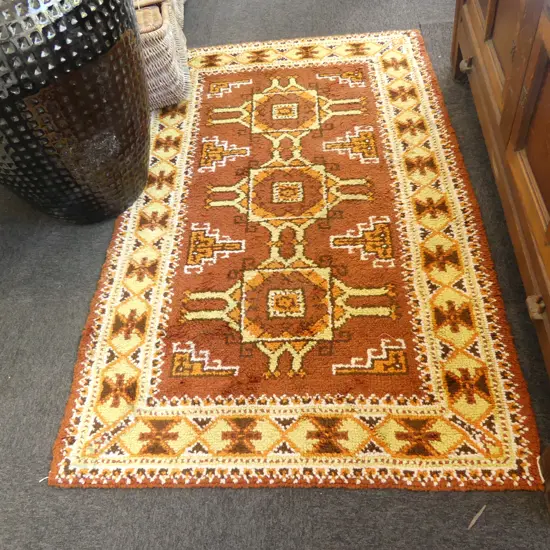 TUFTED WOOL RUG 2000x1250mm