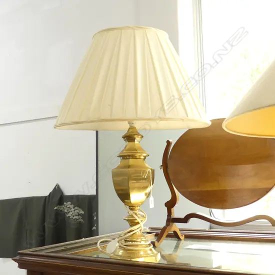 VINTAGE BRASS LAMP w. PLEATED SHADE H.710mm