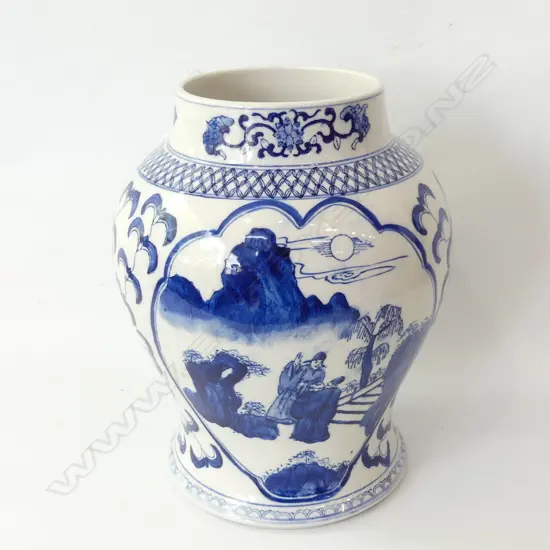 LGE B/W GINGER JAR NO LID H.310mm