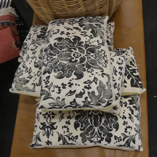 5 LINEN / VELVET BACKED DESIGNER CUSHIONS L.620mm