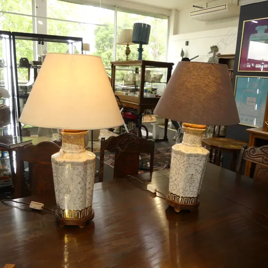 PR ORIENTAL LAMPS; WHITE CERAMIC w. FLORAL GILT DESIGN H.700mm (working)