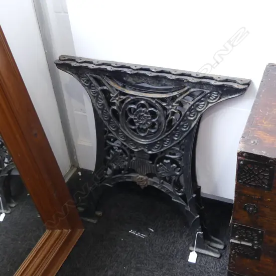 PR CAST IRON GARDEN SEAT ENDS 