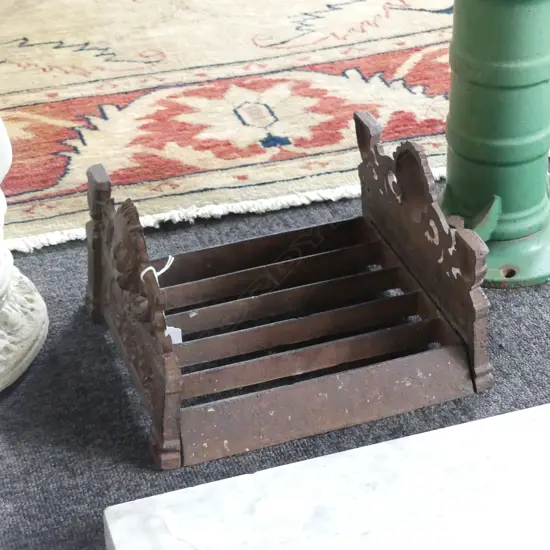 CAST IRON LION BOOT SCRAPER 