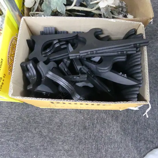 BOX LOT 50 BLACK PLASTIC PLATE STANDS; 5 sizes 10 of each