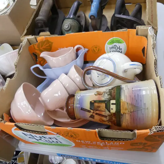 BOX ASST JOHNSON BROS PINK & BLUE PCS + TEAPOT & TORQUAY WARE COFFEE POT