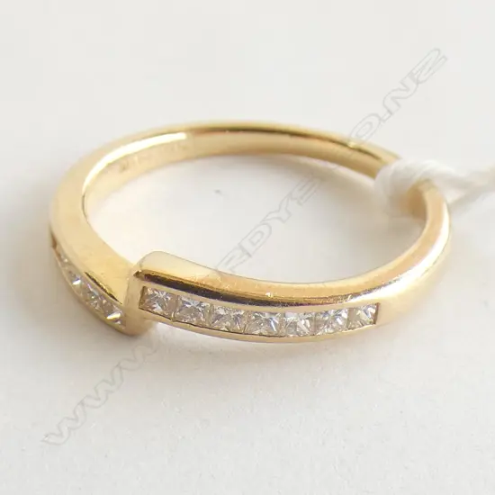 18ct gold crossover diamond Eternity ring