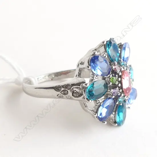 GEM SET CLUSTER COCKTAIL RING