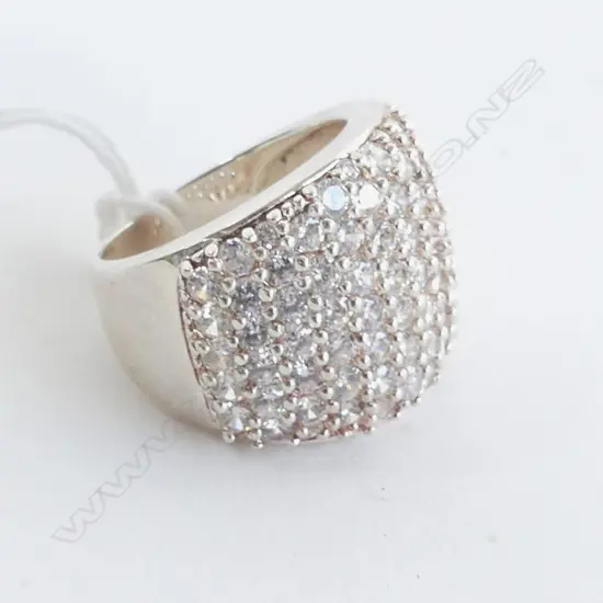 LGE SILVER & CZ DESIGNER CLUSTER RING