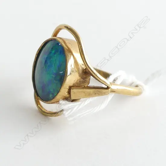 9CT GOLD RING OPAL DOUBLET PANEL SCROLLING FRAME 3.58gms