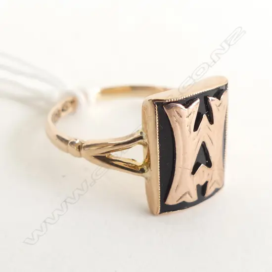 C1900 9CT ROSE GOLD SIGNET RING 2.38gms