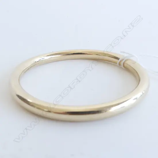 375ct  GOLD BANGLE 22.5 GRAMS