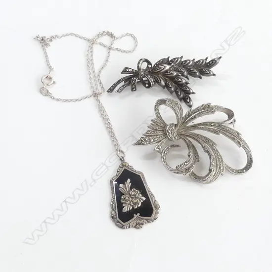 3 VINTAGE QUALITY SILVER & MARCASITE ITEMS; 2 BROOCHES + PENDANT NECKLACE