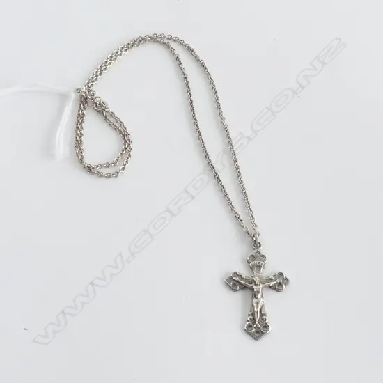 SILVER CRUCIFIX ON CHAIN