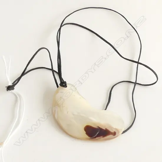 MOTHER OF PEARL  PENDANT