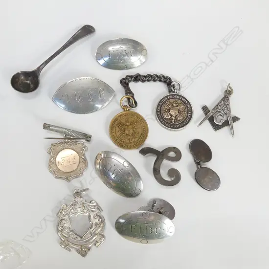ASST. OF SILVER CUFFLINKS, SPOON INCL FOOTBALL CLUB BROOCHES