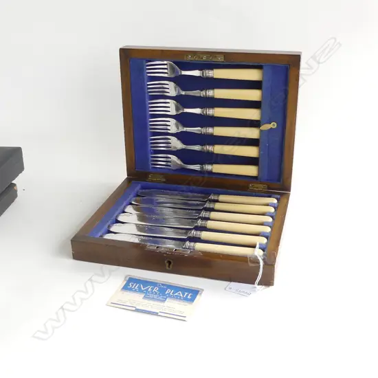 VINTAGE WOODEN BOXED 12 PC FISH CUTLERY SET; FAUX BONE HANDLES