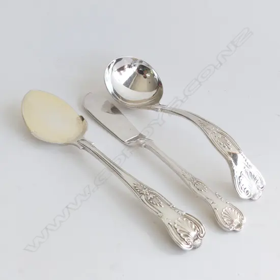 3 PCES KINGS PATTERN CUTLERY, 1 STG 39 GRAMS 