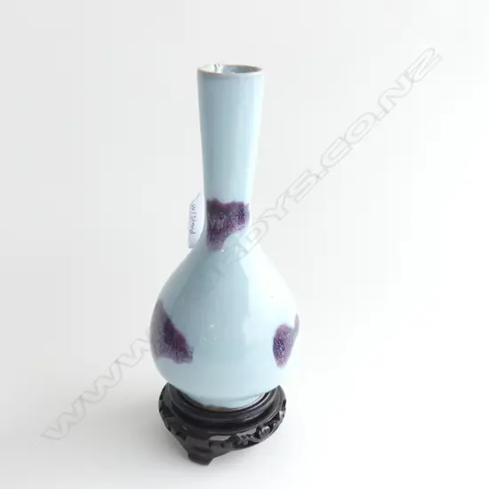 ORIENTAL LIGHT BLUE & PURPLE VASE WITH WOODEN STAND H. 230MM A/F
