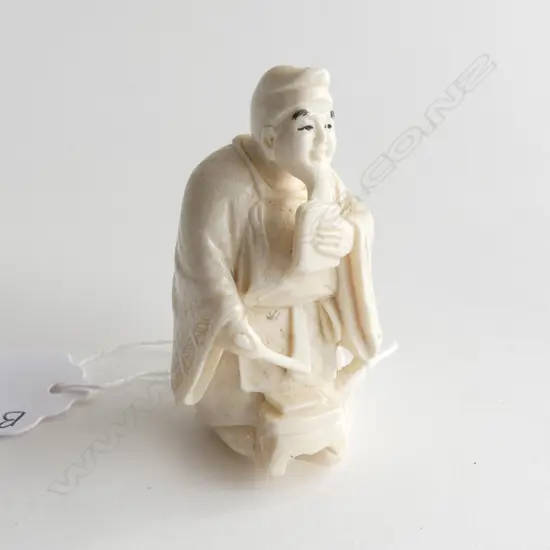 FINELY CARVED IVORY NETSUKE, ORIENTAL MAN, H 50MM
