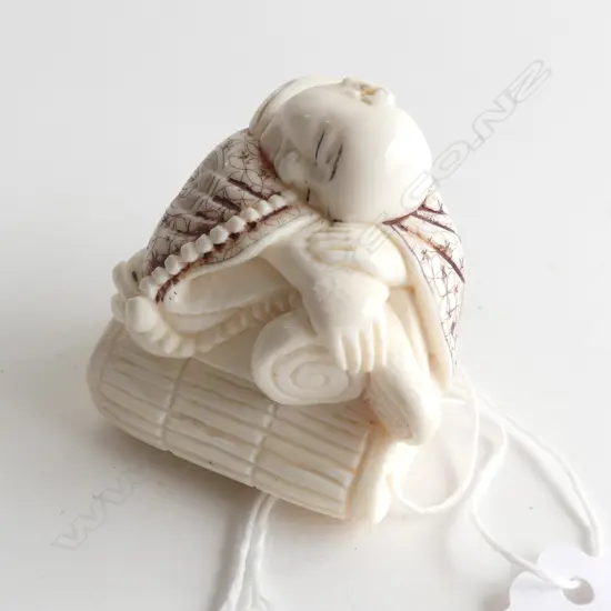 FINELY CARVED IVORY NETSUKE - BOY SLEEPING H. 45MM