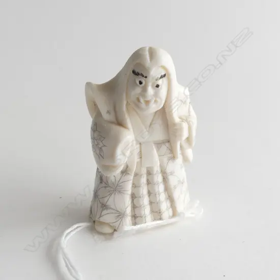 FINELY CARVED IVORY NETSUKE, ORIENTAL MAN, H 50MM