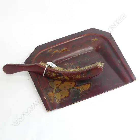 VINTAGE RED & GILT LACQUER CRUMB TRAY & BRUSH
