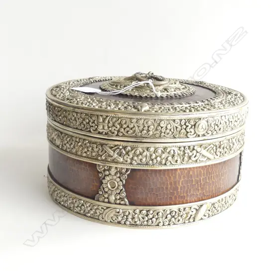 VINTAGE TIBETAN LIDDED BUTTER DISH 240mm dia 